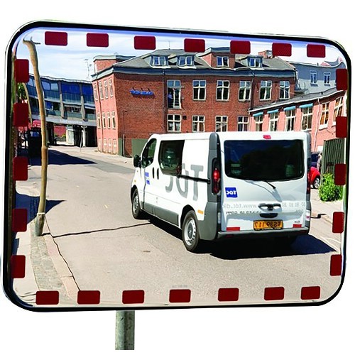 Trafikspegel med reflextape
