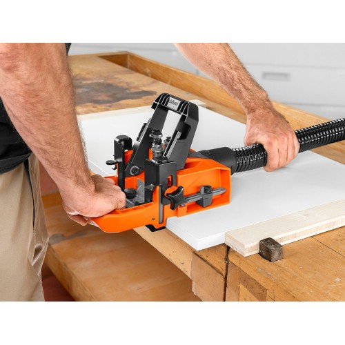 Steg 5: Spånsug. Anslut en spånslang vid behov.